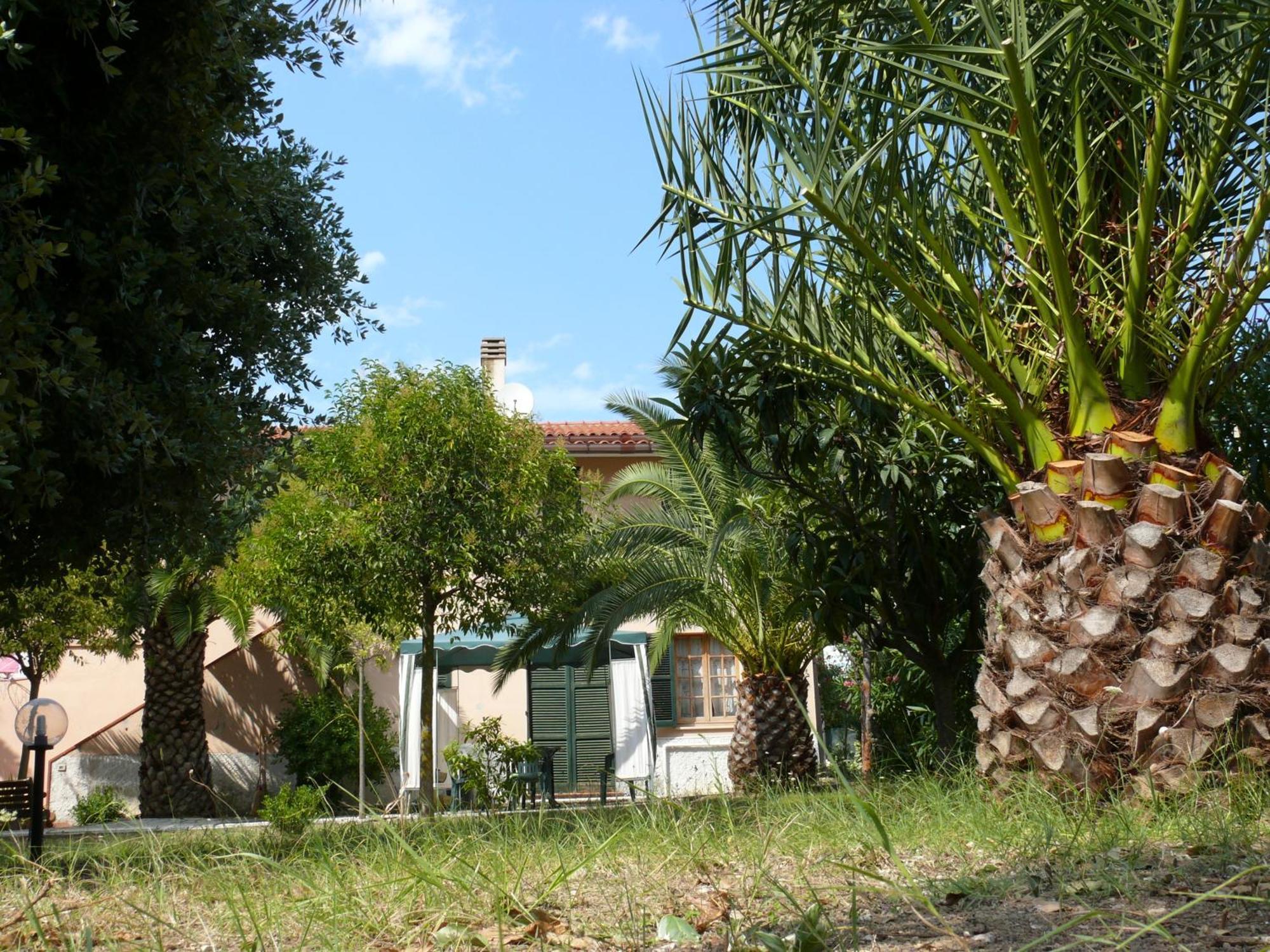Bed&Breakfast Giardino Agritourist Controguerra Exterior photo