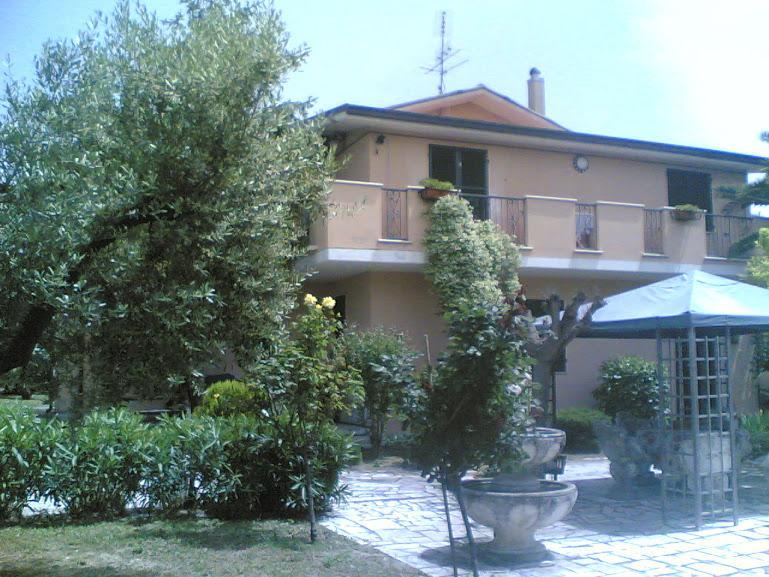 Bed&Breakfast Giardino Agritourist Controguerra Exterior photo